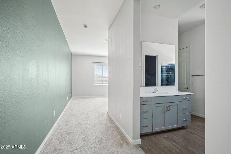 22-web-or-mls-N 185th Ave-S2706-022