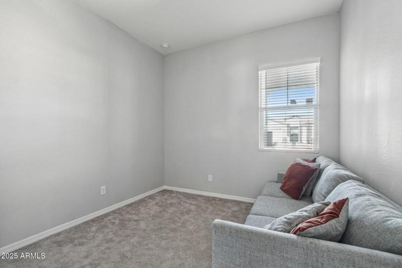 11-web-or-mls-N 185th Ave-S2706-011