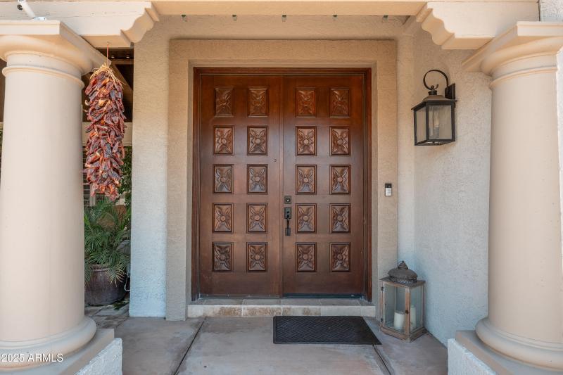 7513 E Buena Terra Way - 05