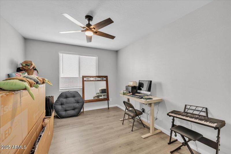 08-17593_W_Red_Fox_Rd38