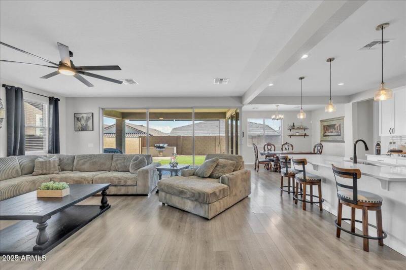 29-17593_W_Red_Fox_Rd17