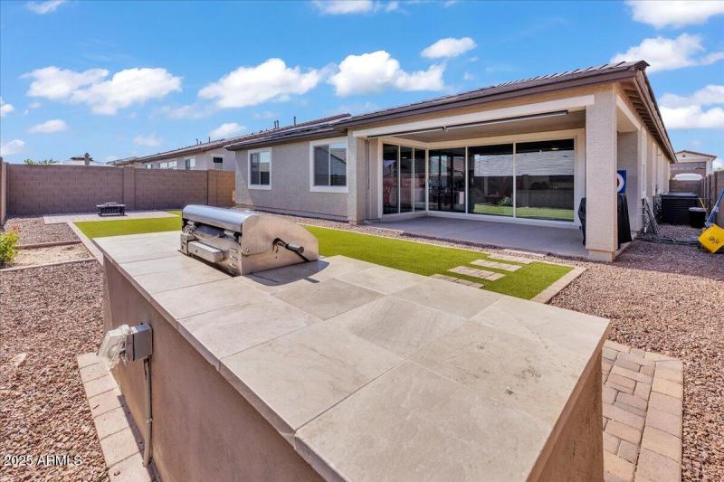 40-17593_W_Red_Fox_Rd6