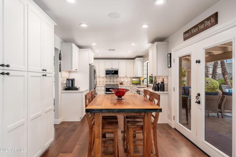 7513 E Buena Terra Way - 25