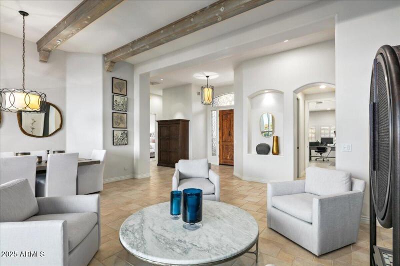 18-Living Room Details