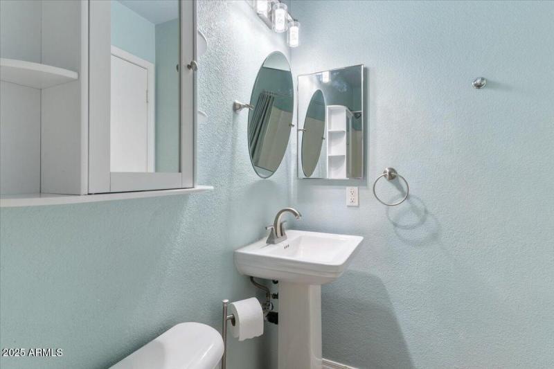 23-1046 E Silversmith Trail