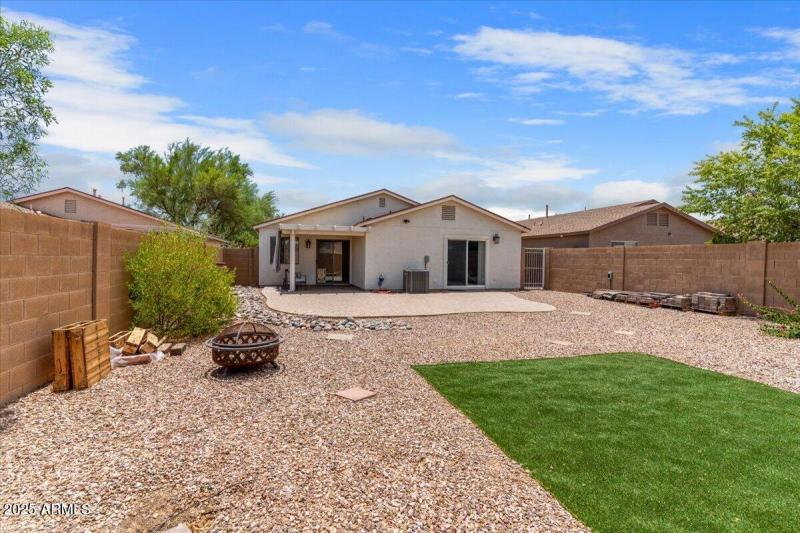 29-1046 E Silversmith Trail