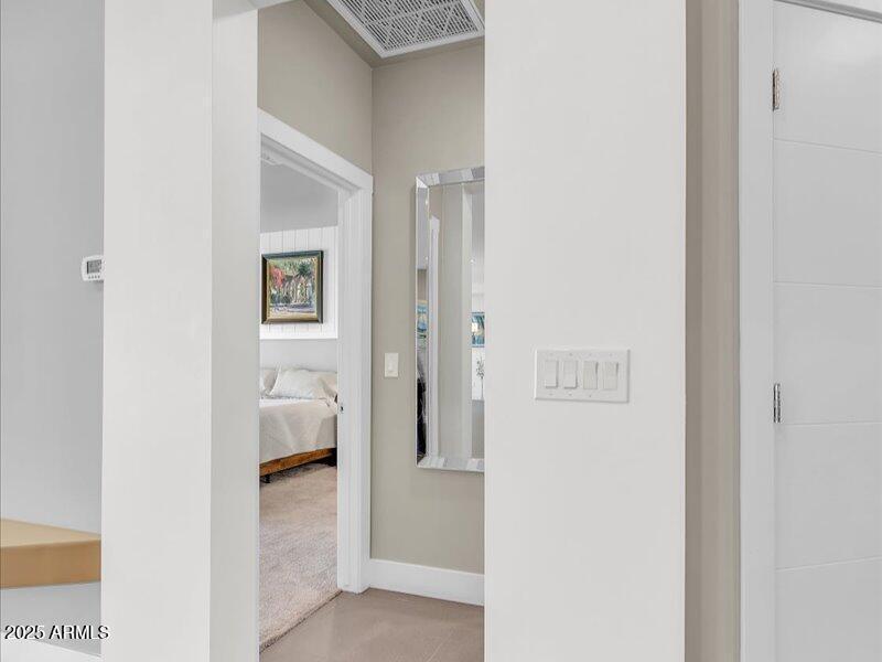 15-1010_E_Pierson_St16