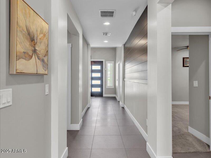 47-1010_E_Pierson_St46