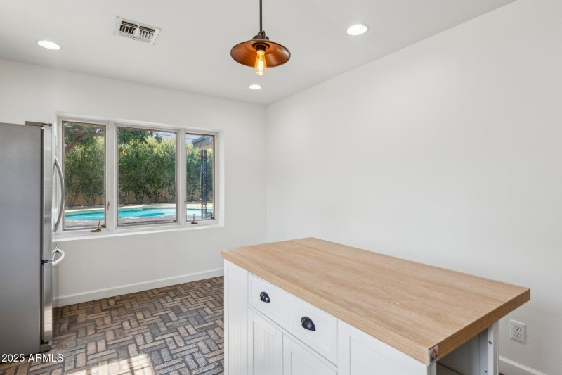 1614 Palmcroft Way SE - Kitchen (4)