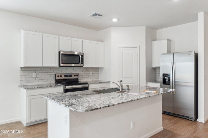 12-web-or-mls-25372-w-sunland-ave-lot-20