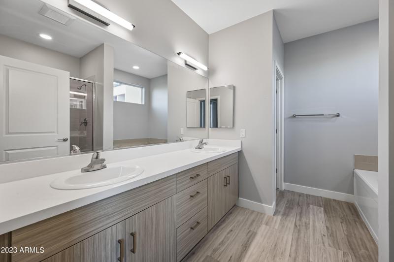 21-1027W5S-TFA-3BL-07 08 12 13 17 18-ocu