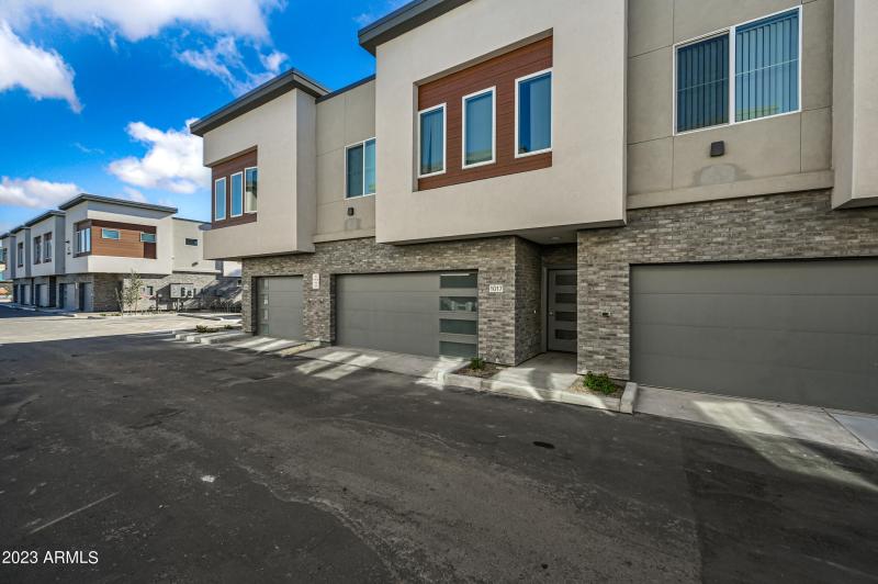 12-1027W5S-TFA-Community-ocupix