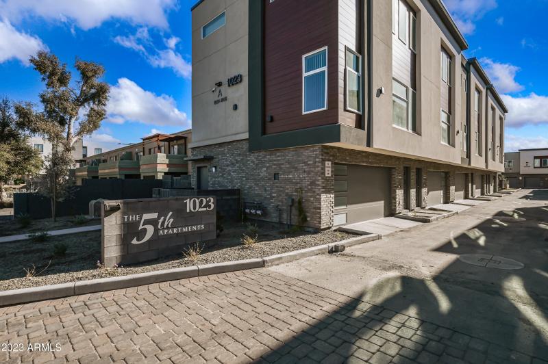 1-1027W5S-TFA-Community-ocupix