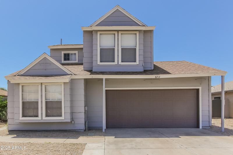 003-photo-front-view-10955624