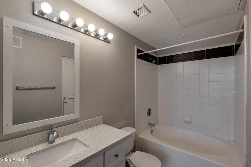 12-web-or-mls-Qp-8672