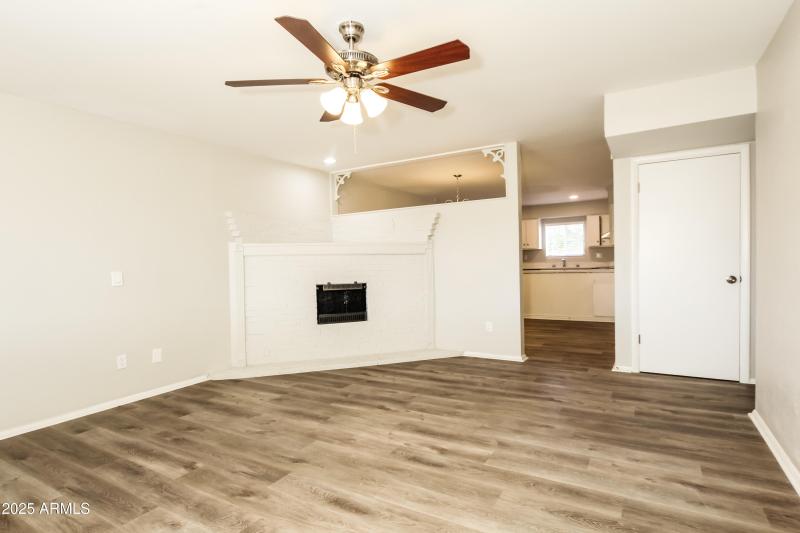 003-photo-living-room-10224284