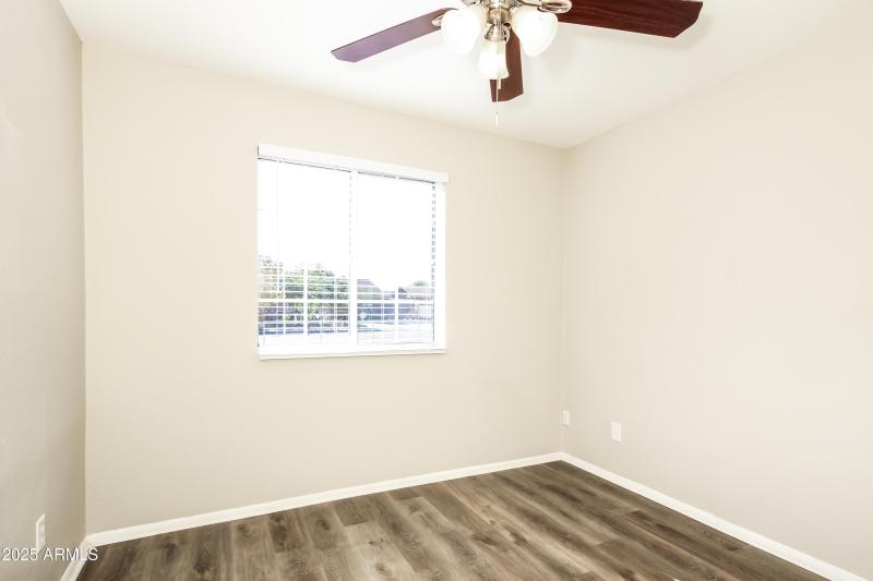 010-photo-bedroom-10224290