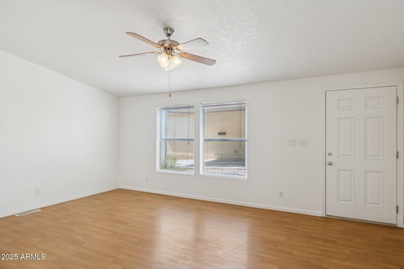 6-web-or-mls-16101-n-el-mirage-rd-327