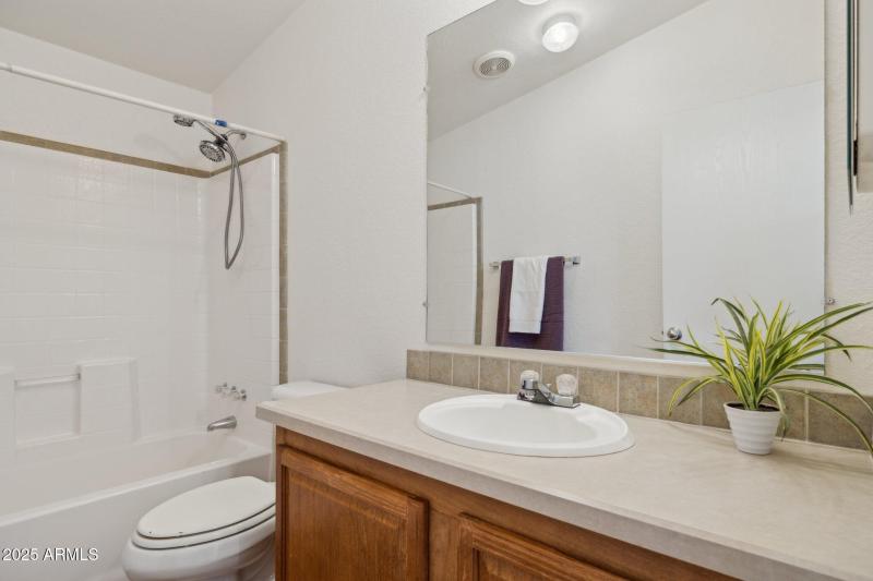 21-web-or-mls-16101-n-el-mirage-rd-327