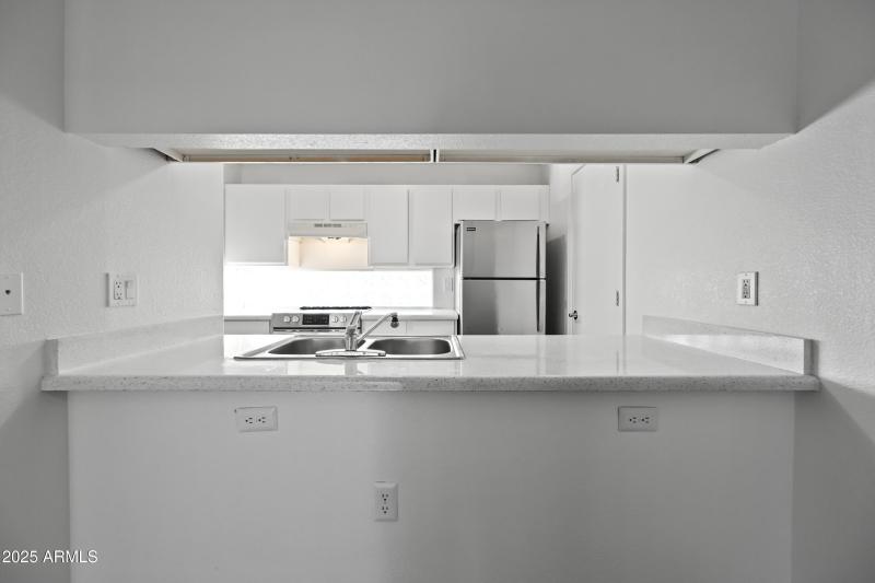 8-3065N67A224-ocupix