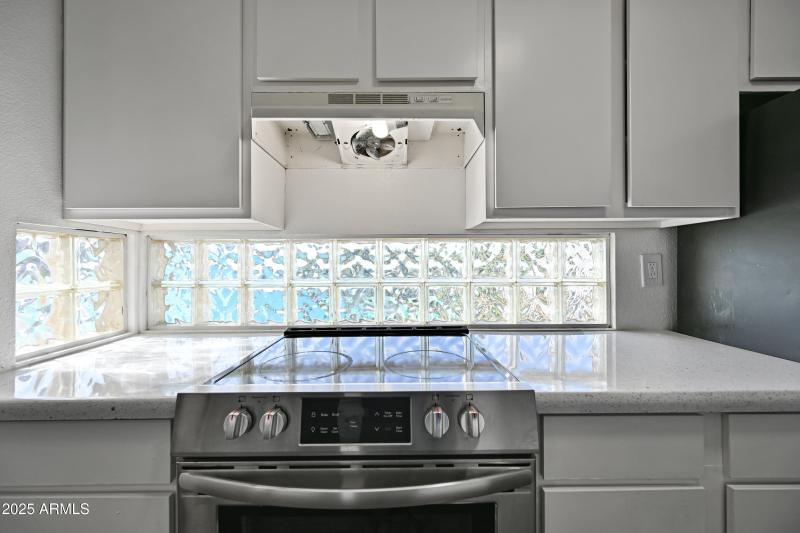 10-3065N67A224-ocupix