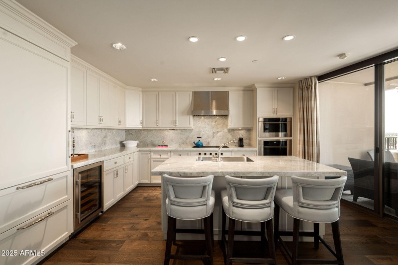 Breakfast Bar
