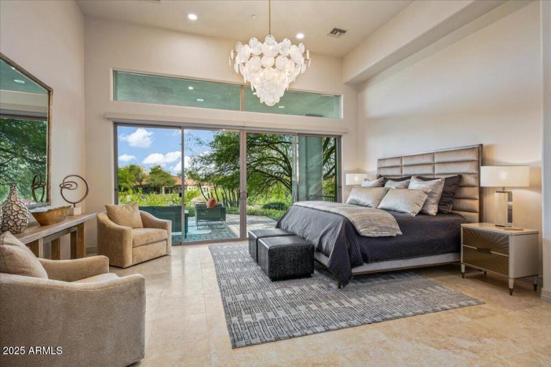 34-Primary Suite Views