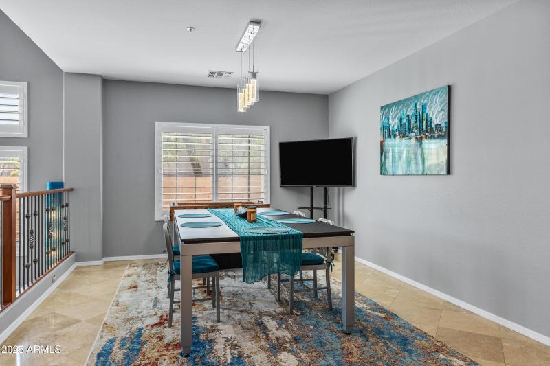 2409 W Quail Track Dr-15