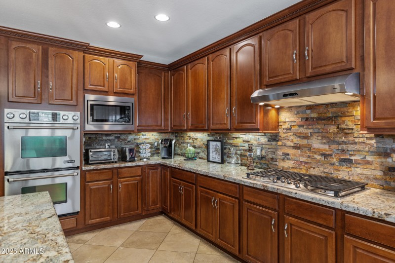 2409 W Quail Track Dr-22