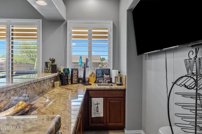 2409 W Quail Track Dr-33