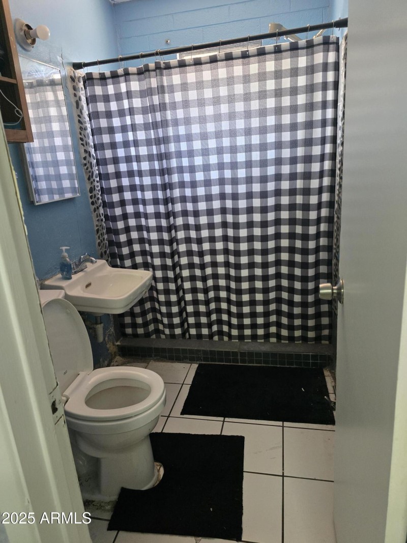 Bathroom 2 views