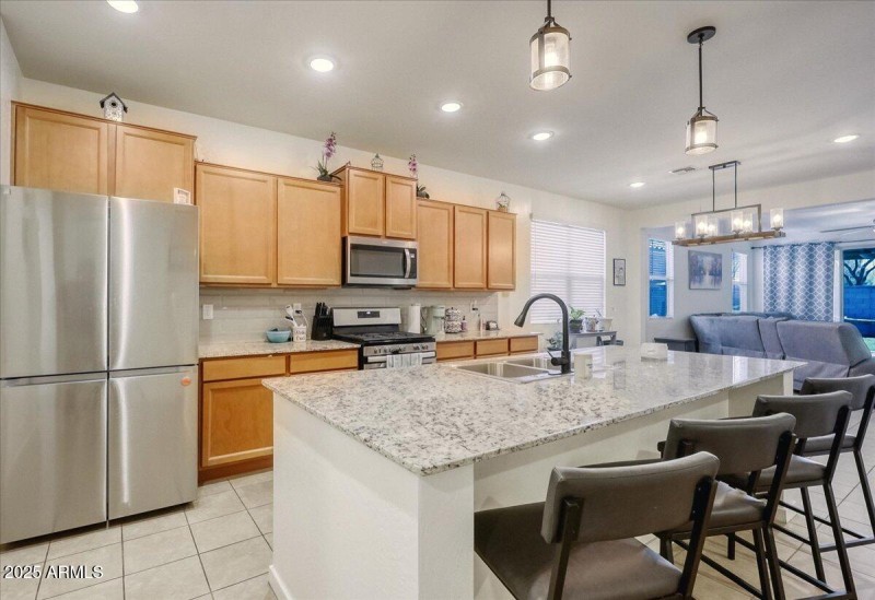 17-Kitchen-5-9825-W-Trumbull-Rd