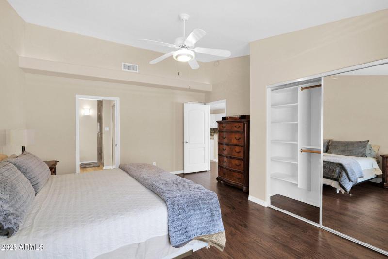 21-web-or-mls-P1246028