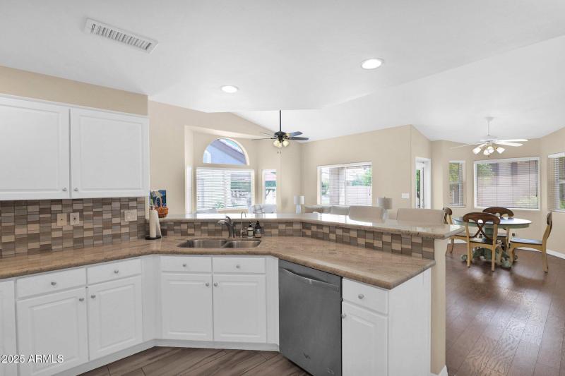 34-web-or-mls-P1246051