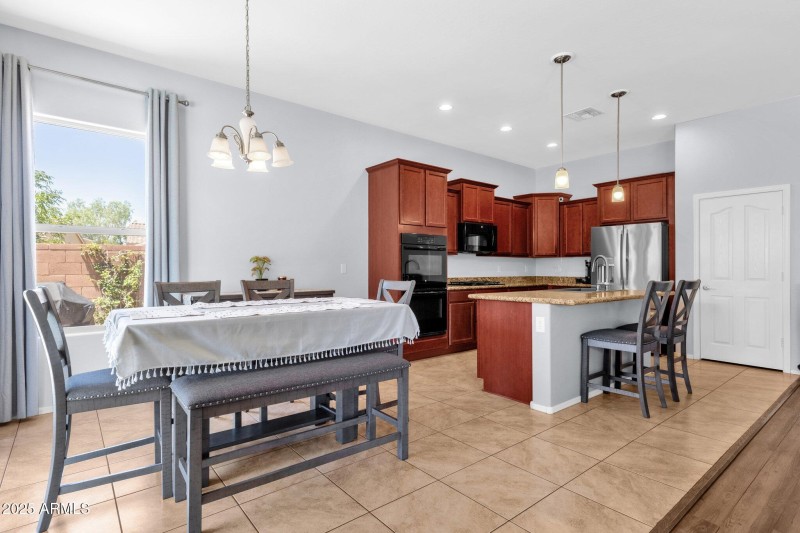 13-web-or-mls-12952-w-vista-paseo-dr