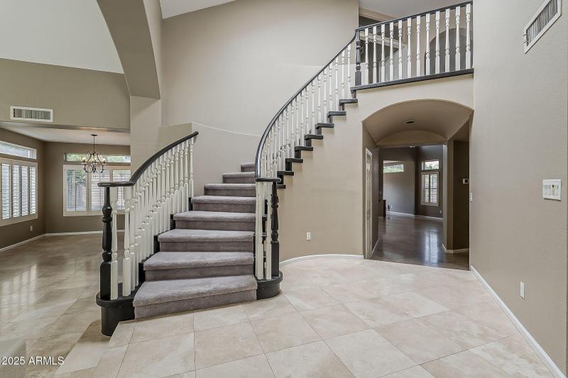 28-web-or-mls-Glenhaven-28