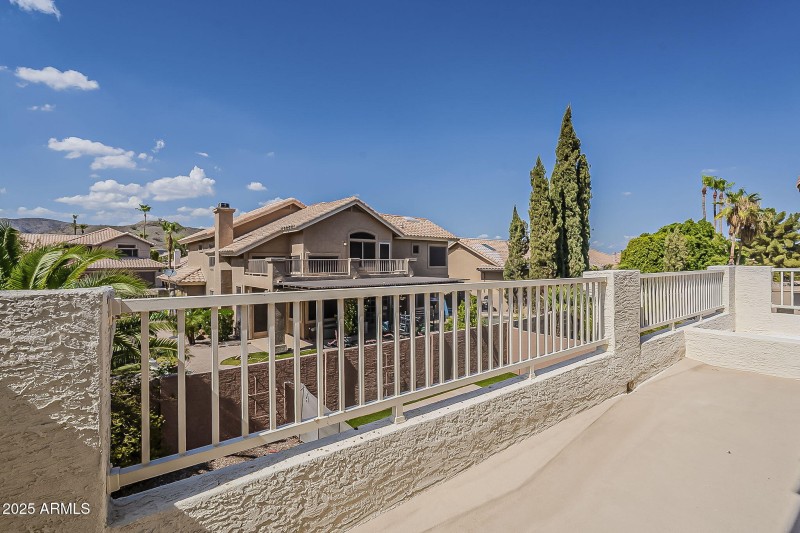 34-web-or-mls-Glenhaven-34