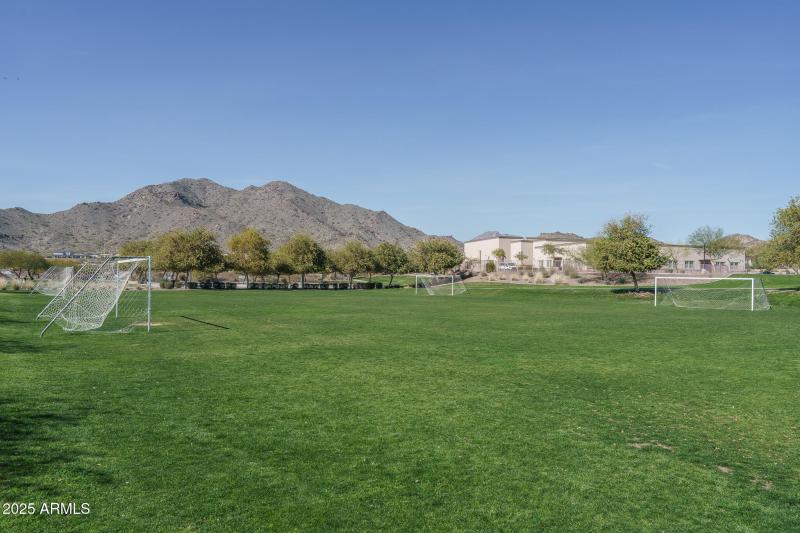 H) SIENNA HILLS COMMUNITY PARK