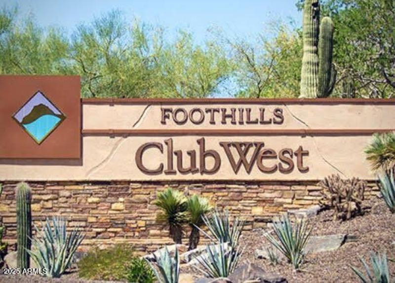 Club West Community Sign