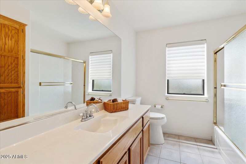 21-Secondary Bathroom