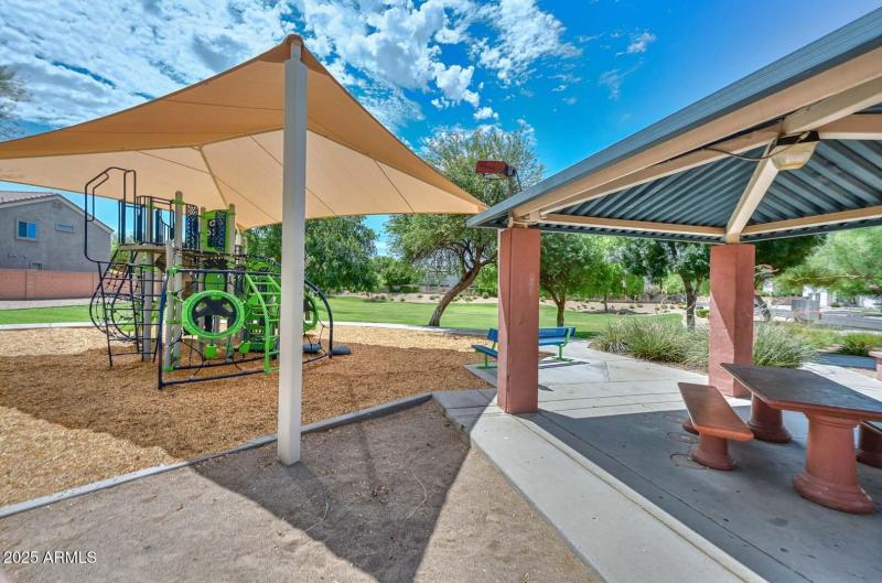 Neighborhood Park-Ramada