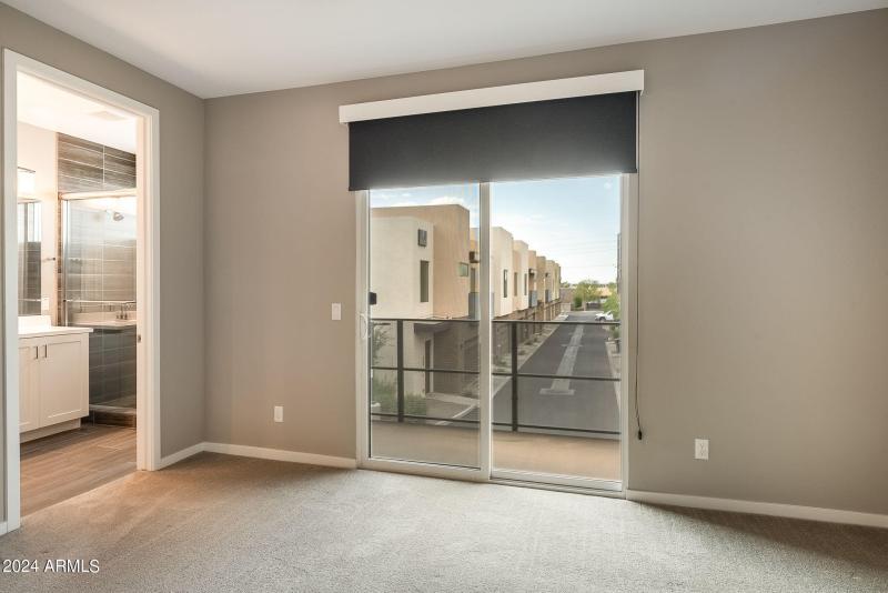 18-web-or-mls-901-s-smith-rd-1036