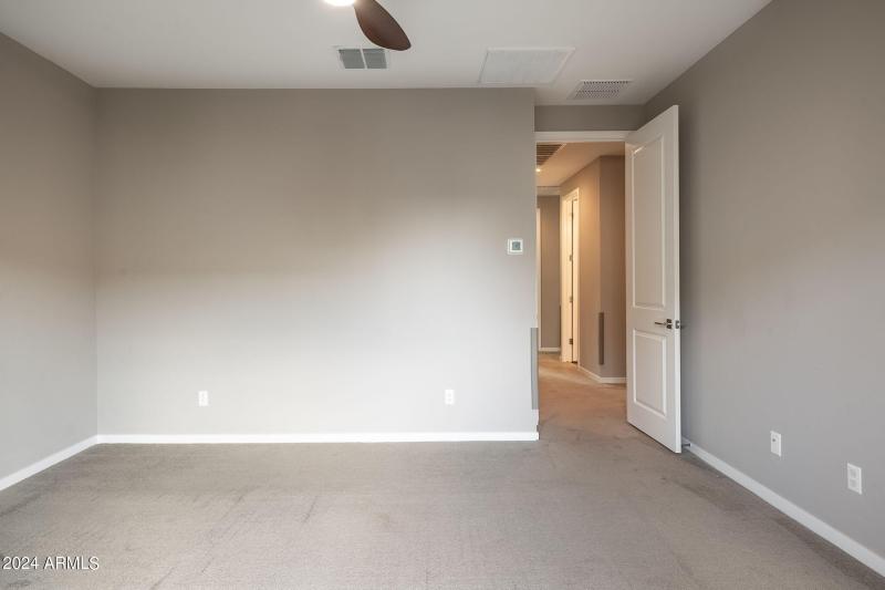 19-web-or-mls-901-s-smith-rd-1036