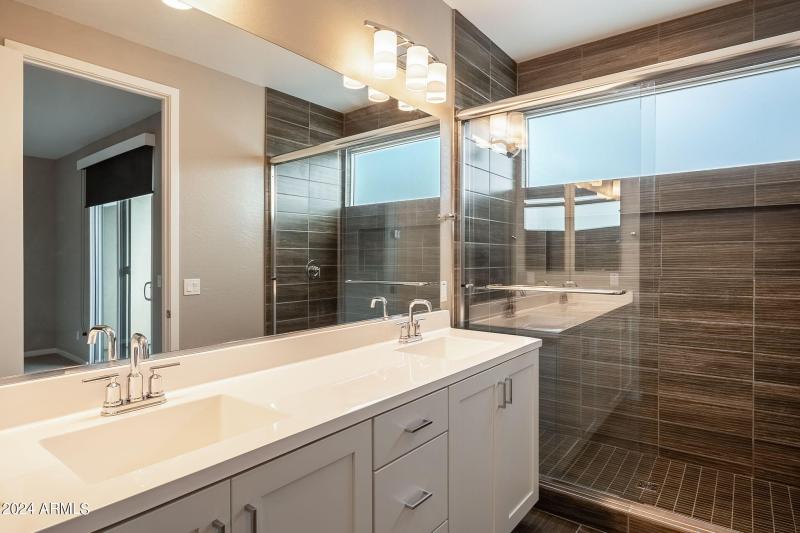 21-web-or-mls-901-s-smith-rd-1036