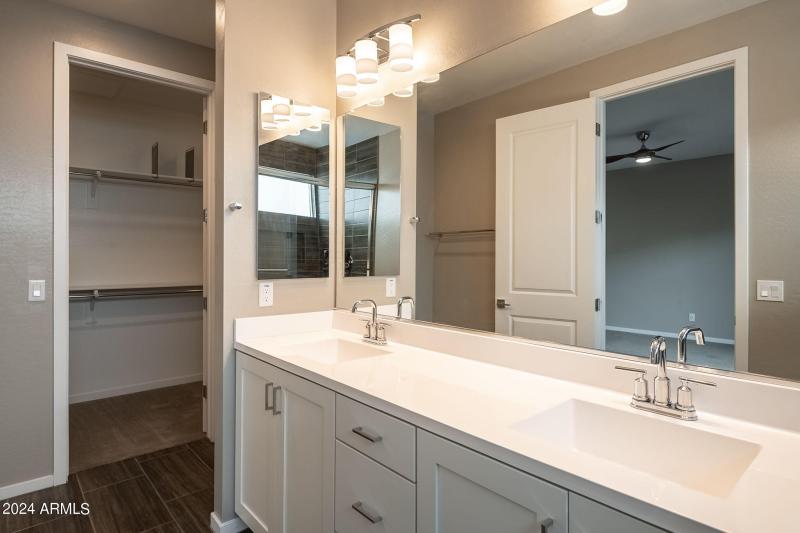 22-web-or-mls-901-s-smith-rd-1036