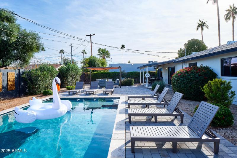 PropertyImageCo_4535N75thPl_WEB_4