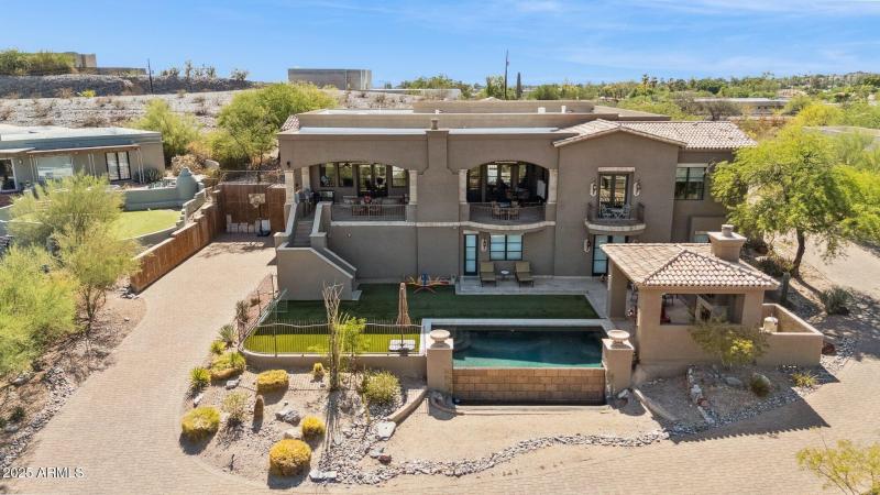 Split Driveways 5738-n-32nd-pl