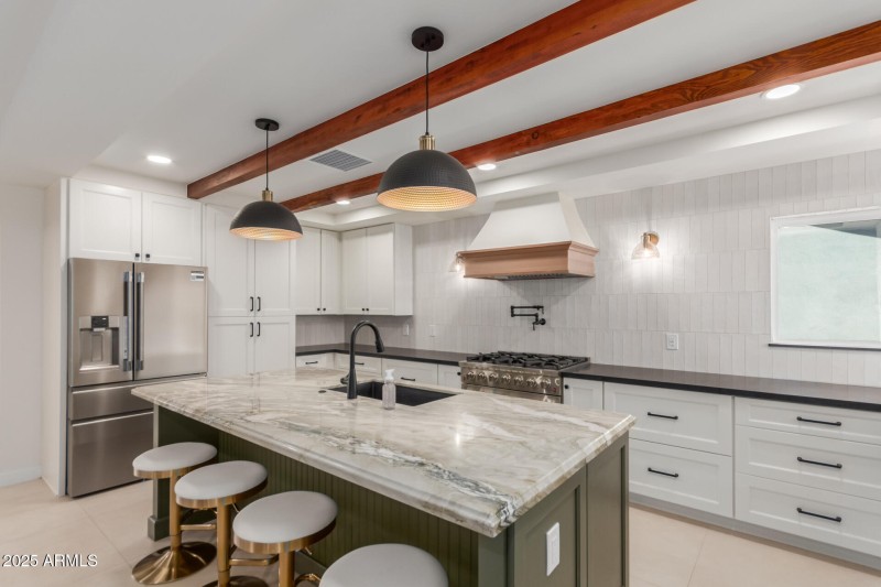 11 Montecito