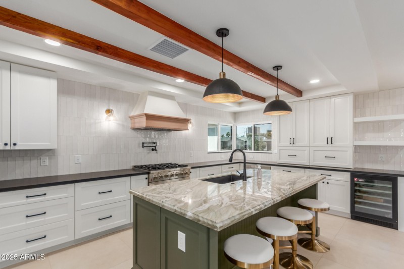 12 Montecito