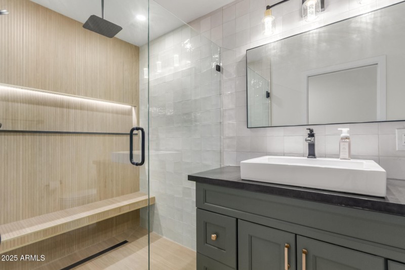 23 Montecito